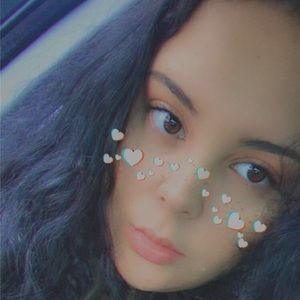 Meet your Posher, Daniela